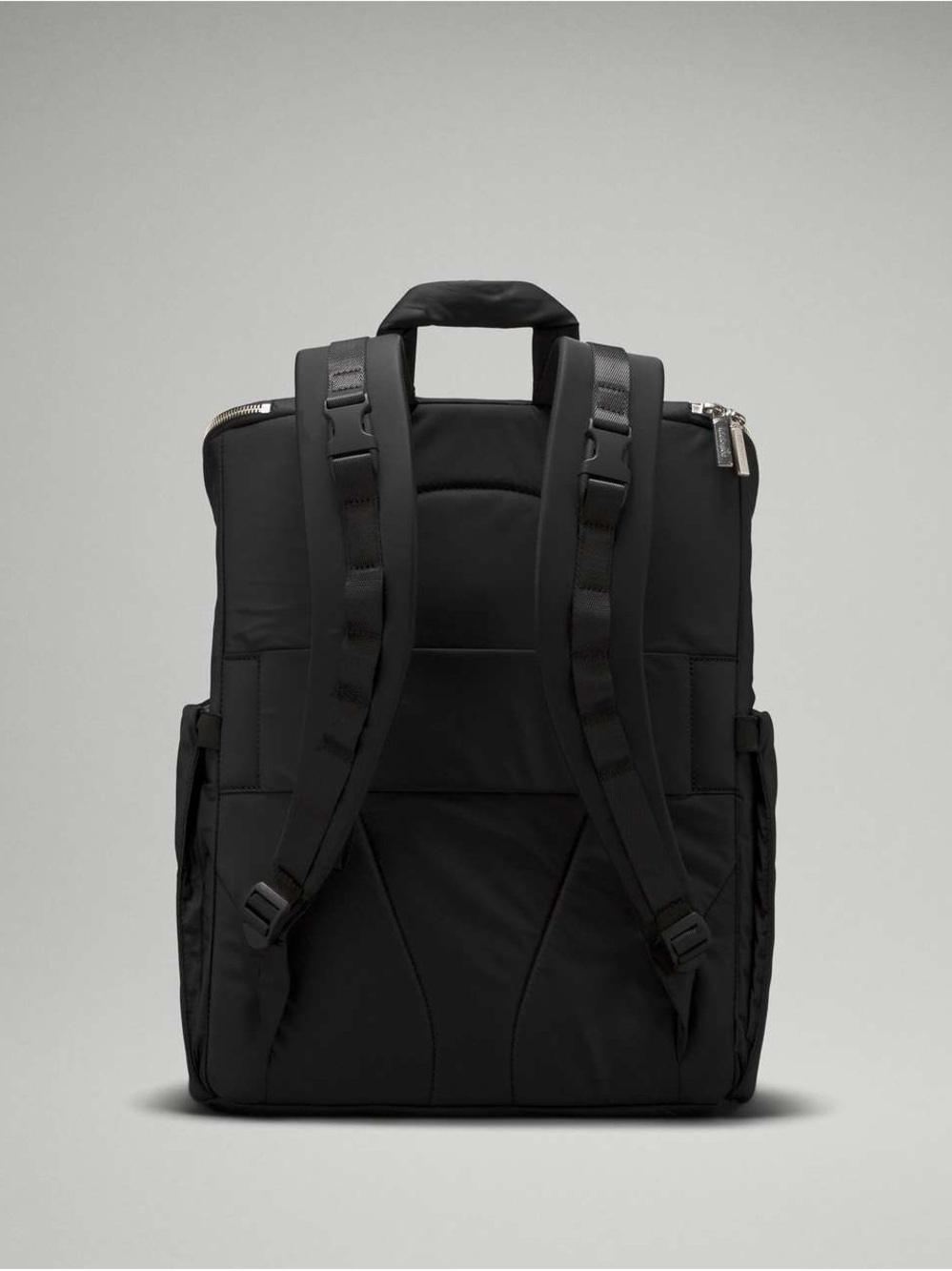 LULULEMON NEW PARENT BACKPACK 17L — BLACK - Picture 4 of 11